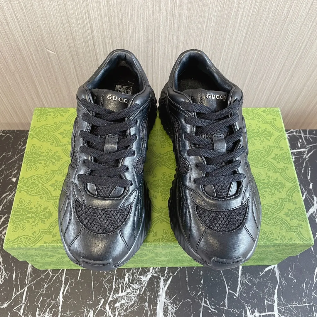 👟👟Ex-factory price 700👟👟 - the latest wave shoes; dad shoes; sports shoes; couple series... Gucci Ripple series sports shoes are made with innovative stitching technology, leather design with three-dimensional interlocking double G leather logo and Gucci letter metal logo embellishment, 3-color combination suction mold technology wavy outsole (soft/shock-absorbing/strong rebound) Original imported sheepskin ➕Original imported sheepskin lining ➕Original open-molded TPU suction mold 3-color outsole (sole thickness 5CM) Women's model 35-40 /